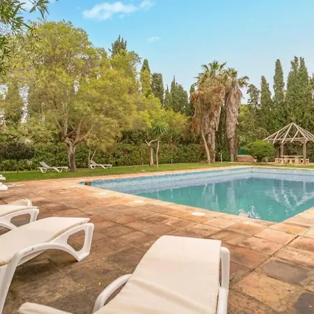 Family With Pool In Conil بيت للعطل كاديز