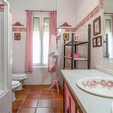 Family With Pool In Conil بيت للعطل *