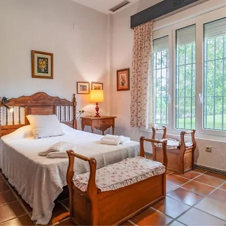 Family With Pool In Conil Hébergement de vacances Cadix