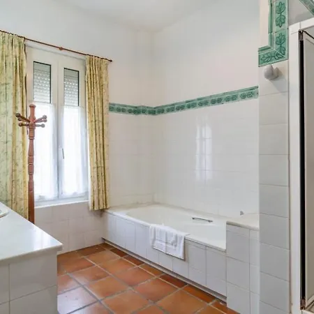 Family With Pool In Conil Hébergement de vacances Cadix