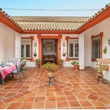 Holiday home Family With Pool In Conil