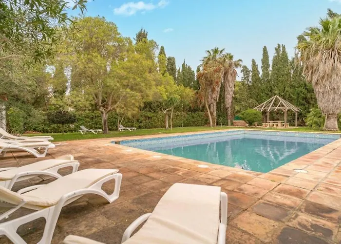 Family With Pool In Conil بيت للعطل كاديز