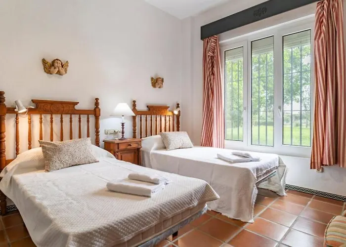 بيت للعطل Family With Pool In Conil